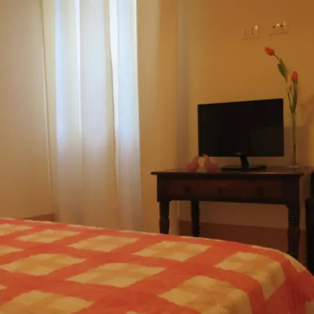 Bed and Breakfast L'ulivo Chiantigiana 115 2*